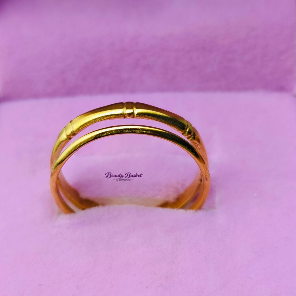 Double Line Ring stainless steel gold tone close view